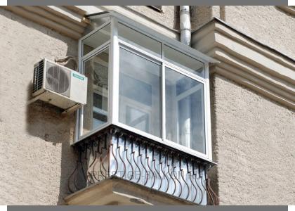 Холодное остекление балкона алюминиевыми окнами с металлической крышей Подольске