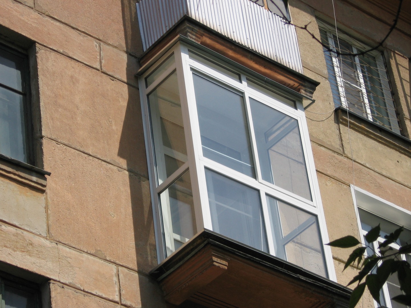 Французское панорамное остекление  раздвижными пластиковыми окнами профилем Veka в Подольске