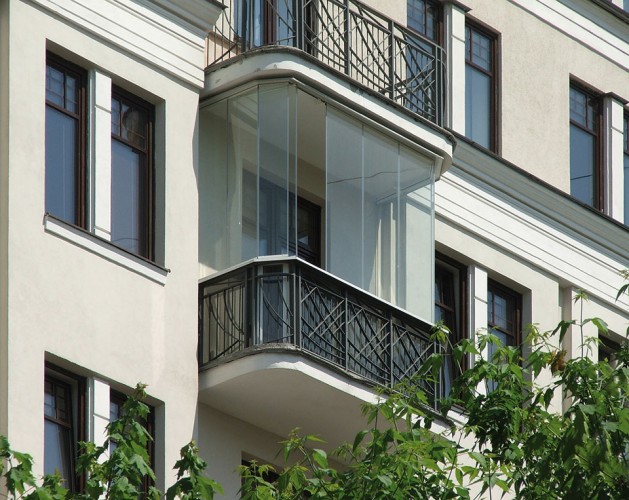 Финское безрамное остекление балкона в Подольске